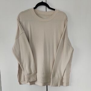 💥 QUICK SALE - Time and Tru Cream Knit Sweatshirt Label View